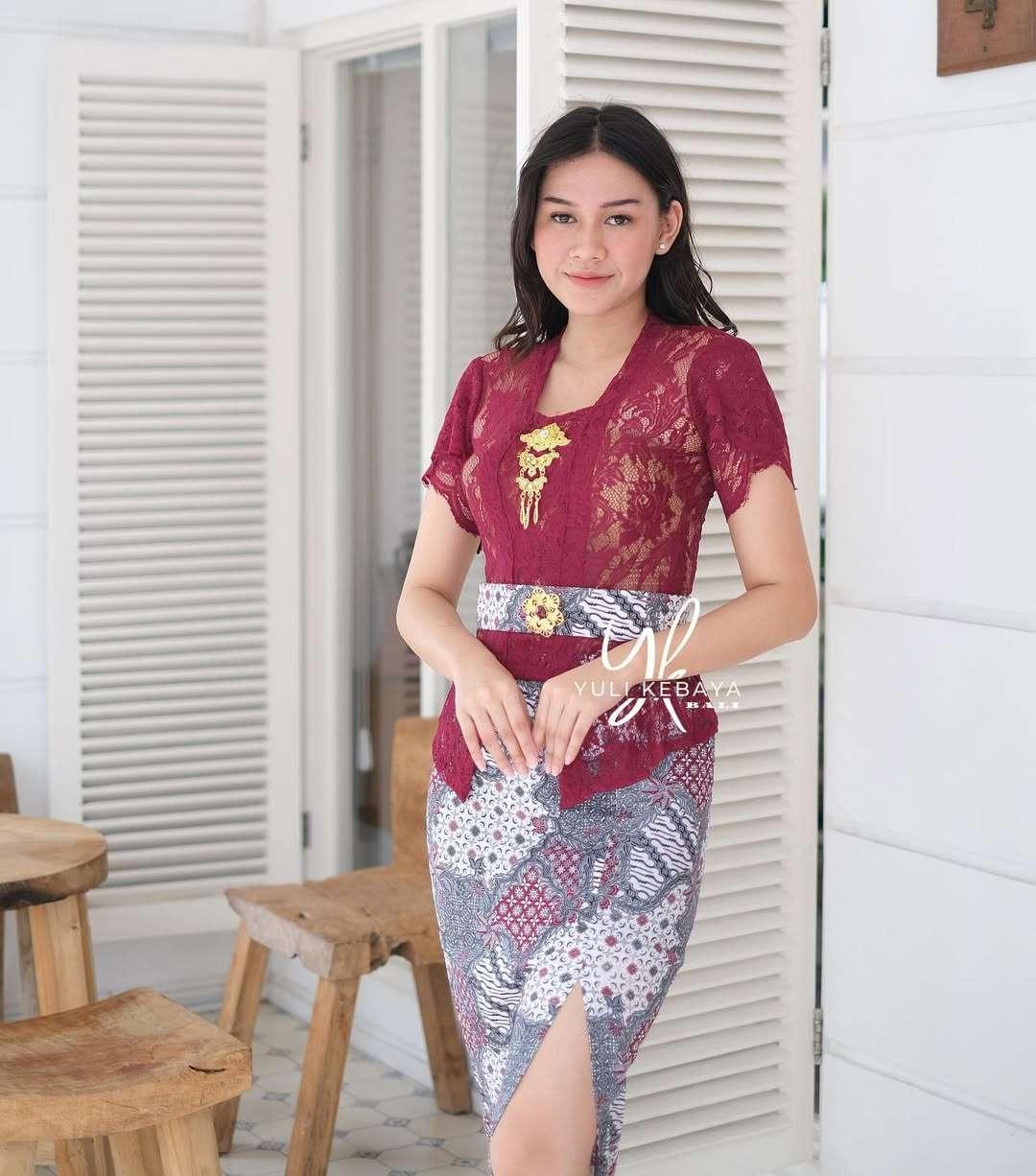 Ellena Series Kebaya Set | Sofia Brocade | Complete Outfit (Kebaya+Skirt+Belt)