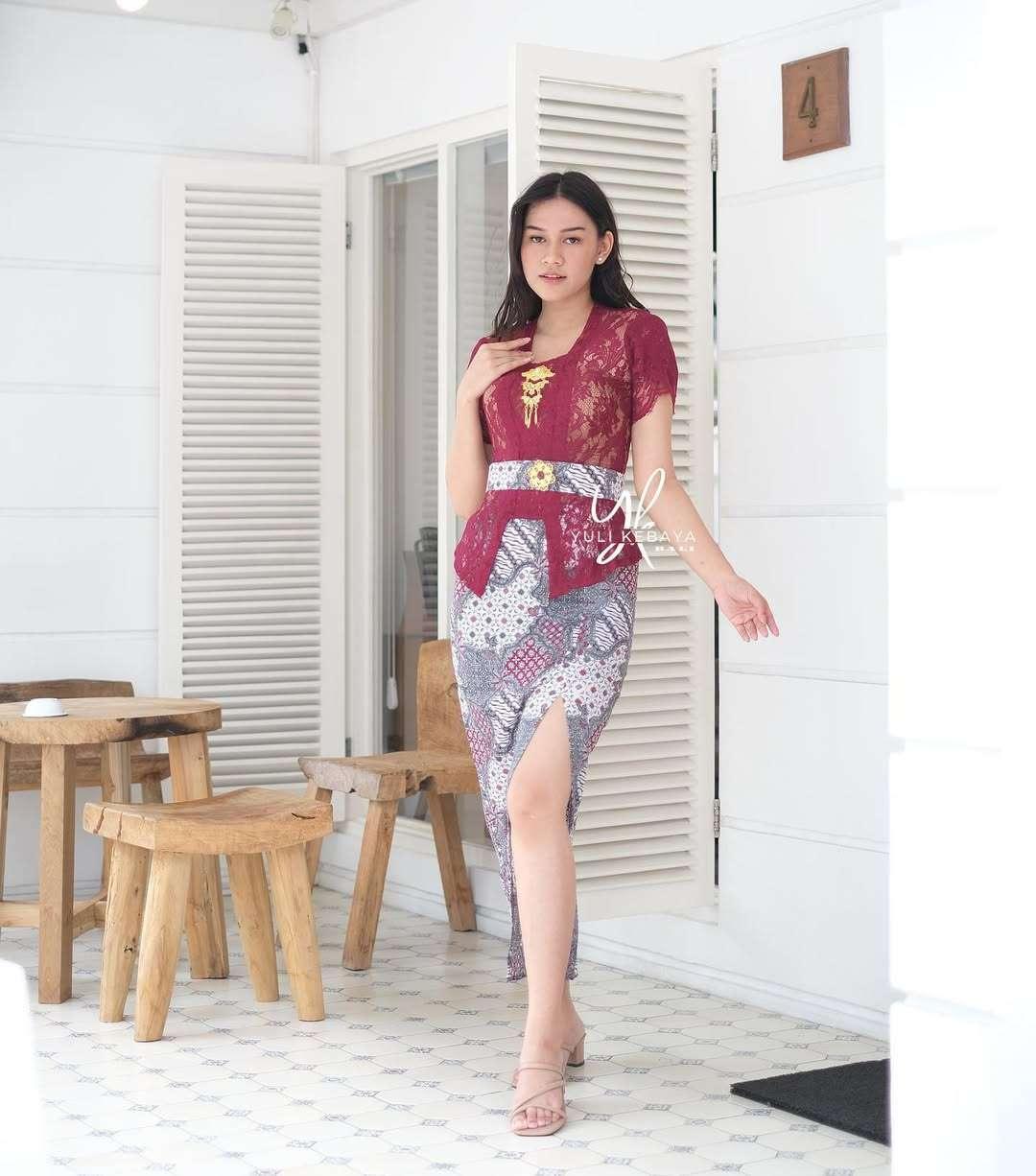 Ellena Series Kebaya Set | Sofia Brocade | Complete Outfit (Kebaya+Skirt+Belt)