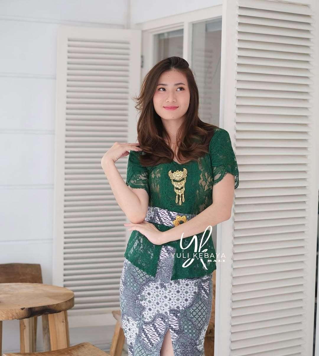 Ellena Series Kebaya Set | Sofia Brocade | Complete Outfit (Kebaya+Skirt+Belt)