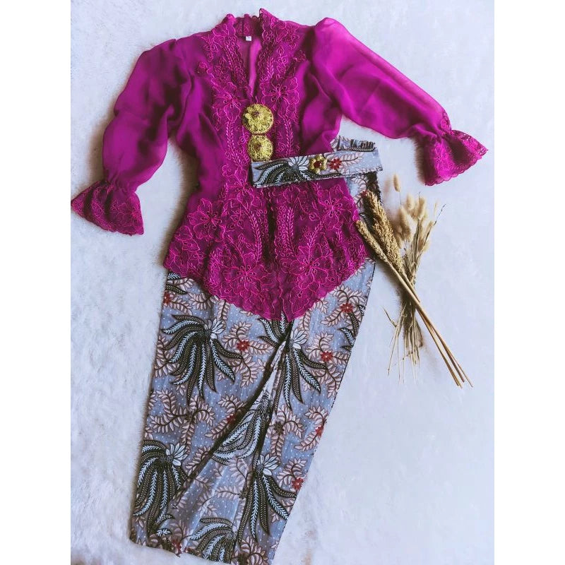 Bali Embroidered Kebaya Set – Traditional & Elegant (Front Button + Belt)