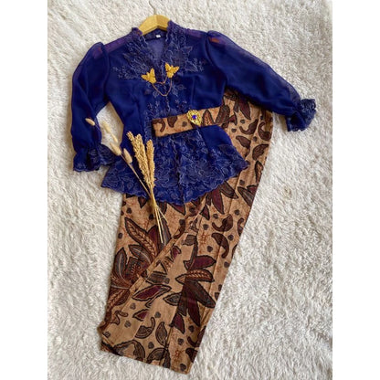 Bali Embroidered Kebaya Set – Traditional & Elegant (Front Button + Belt)